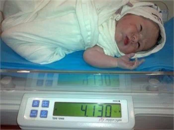 תינוק נולד!